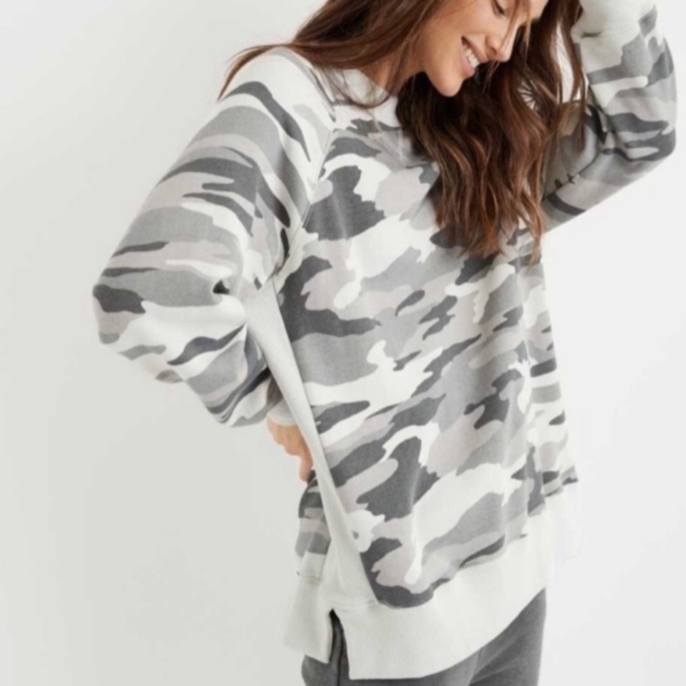 AERIE GREY CAMO OVERSIZED CREWNECK